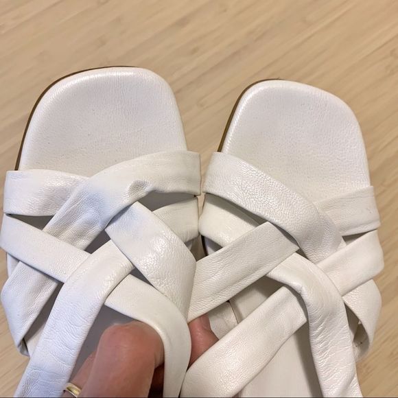 Vintage Genuine Leather White Strappy Sandals - Picture 8 of 11